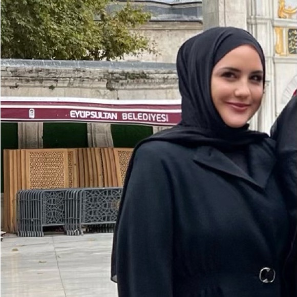 Meet your Posher, Serenah - Picture 1 of 1